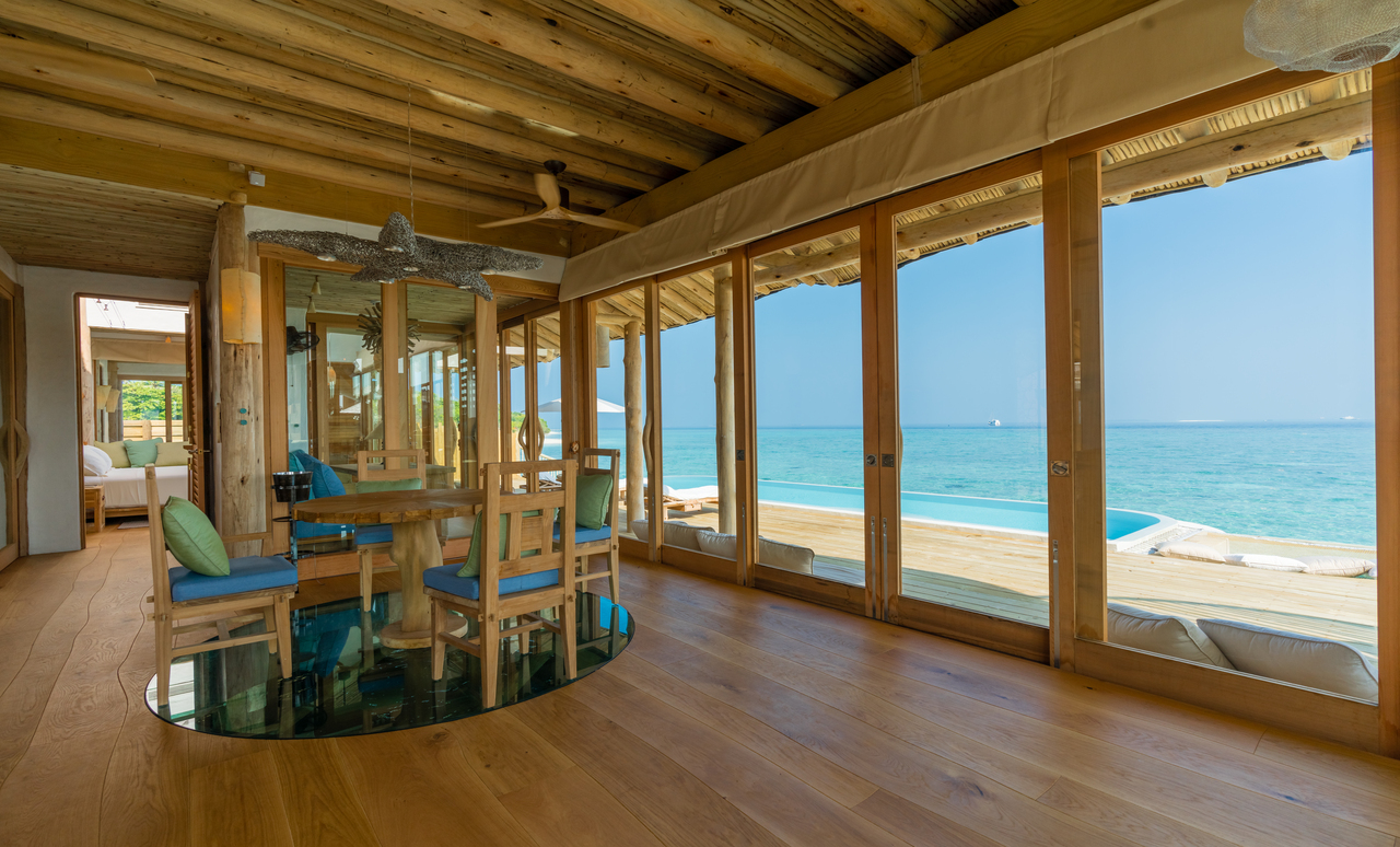 Retractable Roof at the Soneva Fushi Water Reserves (3)