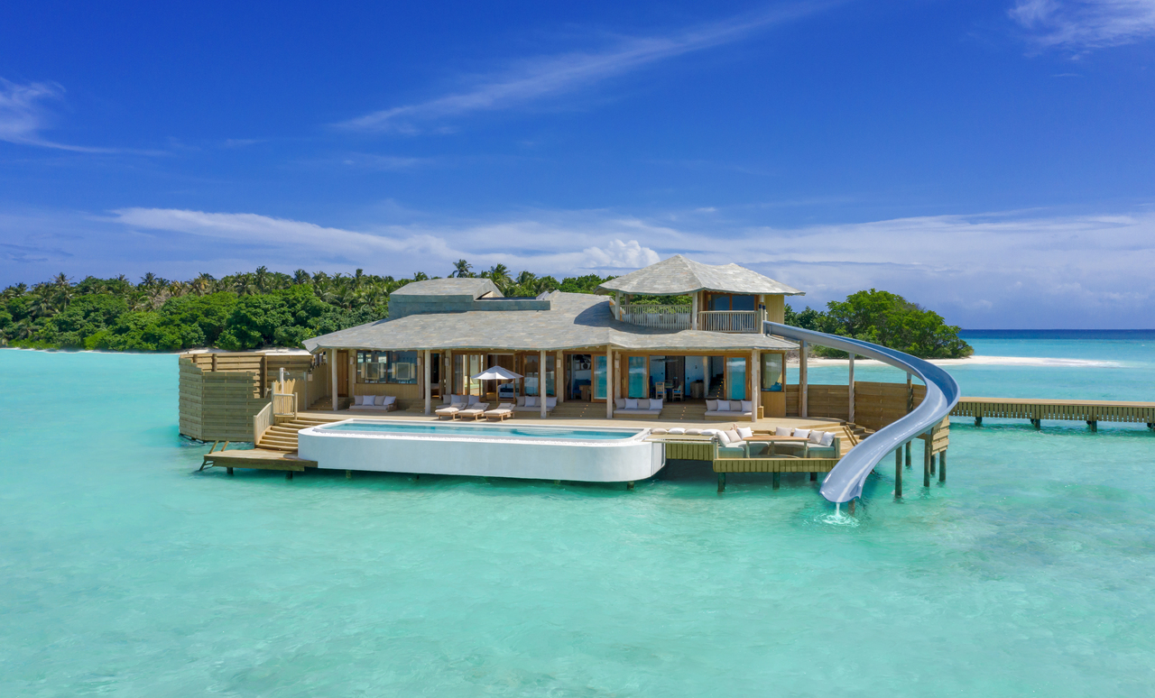 Soneva Fushi - 1 Bedroom Water Reserve with Slide (4)