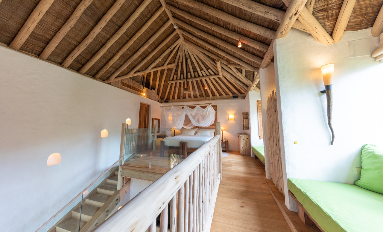 Soneva Fushi - Crusoe Suite with Pool_ Villa 28 (6)