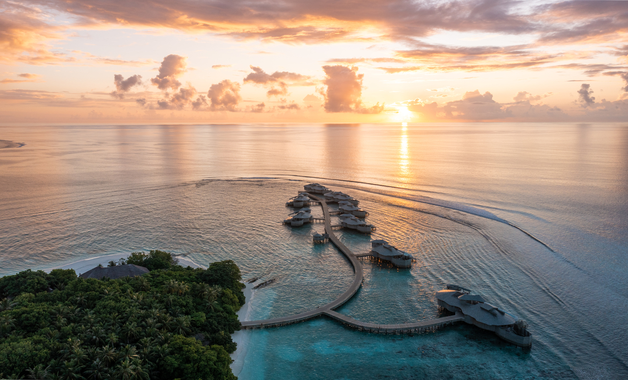 Soneva Fushi - Sunrise at the Water Retreats (2)