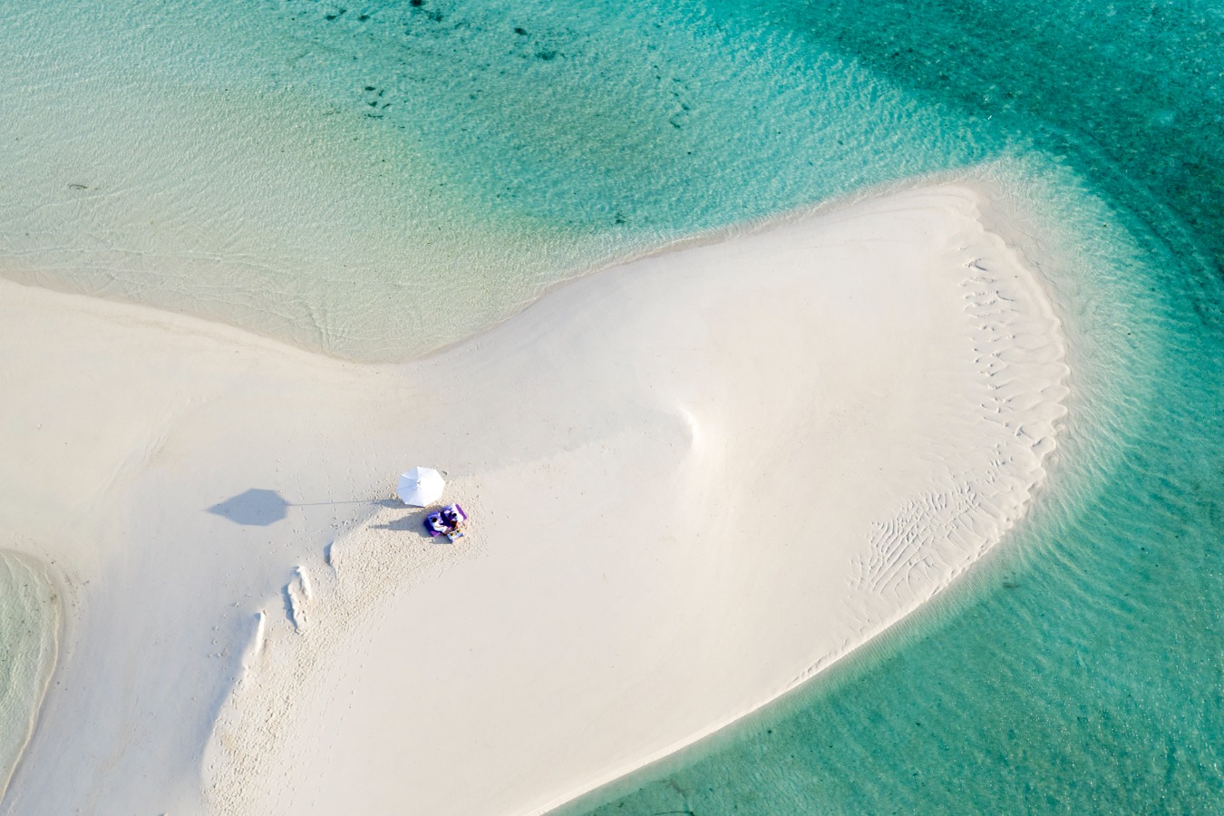 Soneva Jani - Sandbank Dinner (1)