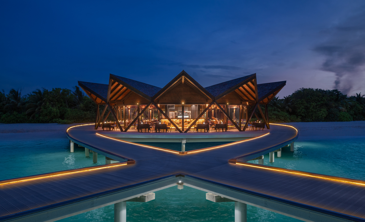 2. Kuredhivaru Resort and Spa - Bodumas exterior night time