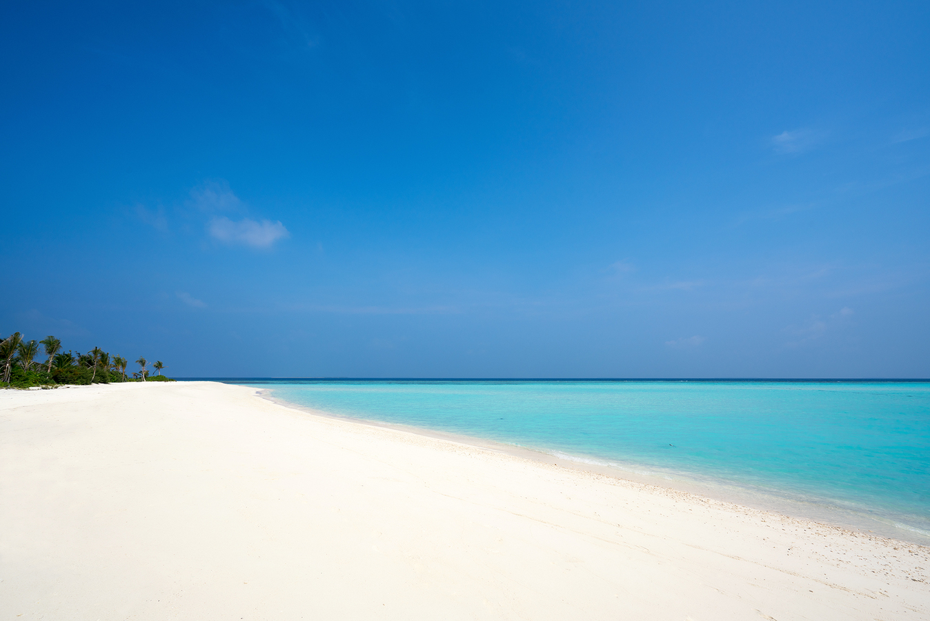 7.Kuredhivaru Resort and Spa - Beach